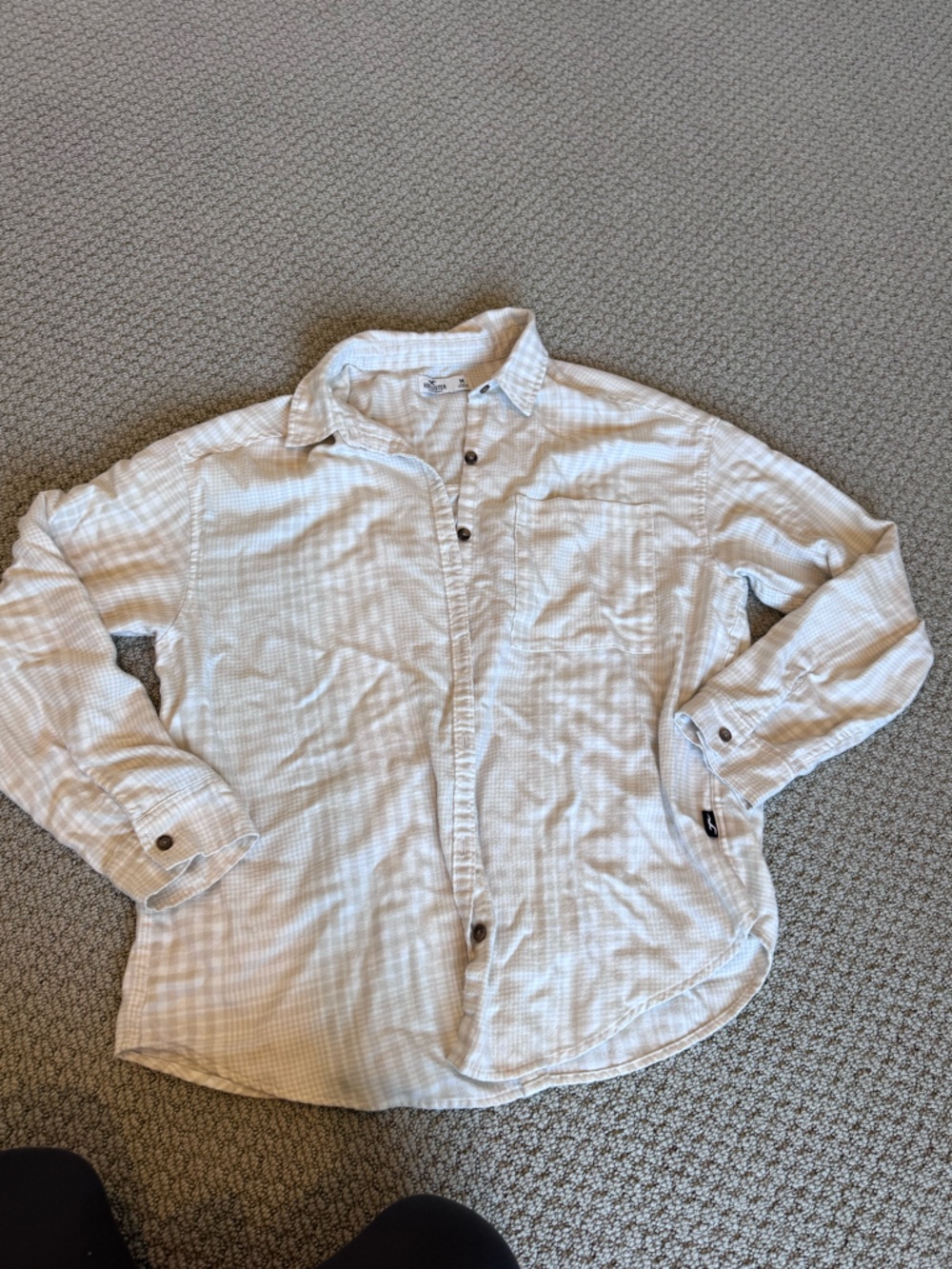 Hollister Light Beige Plaid Long-Sleeve Button-Up Shirt